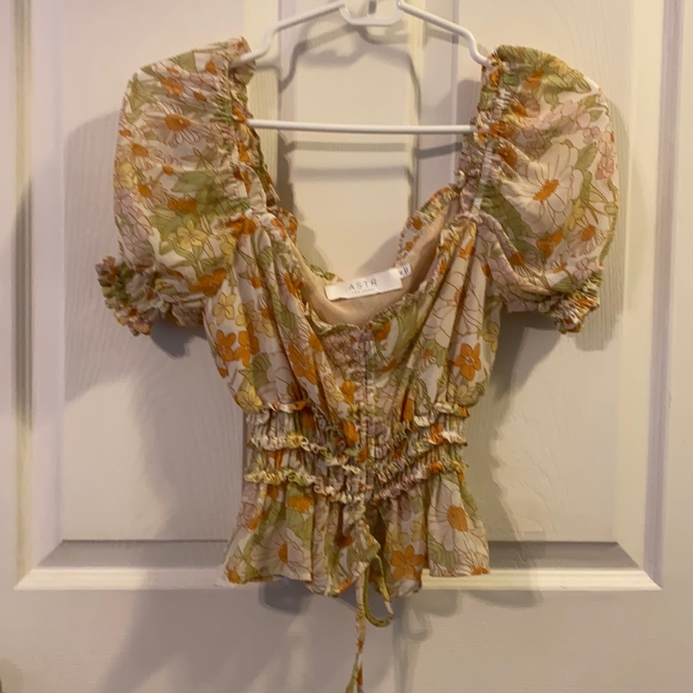 ASTR XS floral print crop top